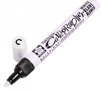 SAKURA MARCADOR PERMANENTE PEN TOUCH CALIGRAPHER 5.0MM BLANCO1