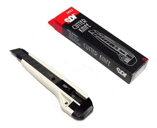 CUCHILLO CARTONERO 18MM BLOQUEO AUTOMATICO 3 HOJAS1