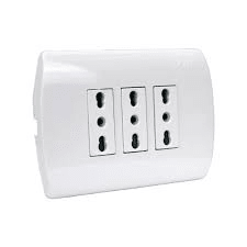 Tomacorriente triple 16A 250V blanco