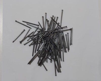 Clavo 1 1/2'' madera 100 gr.2