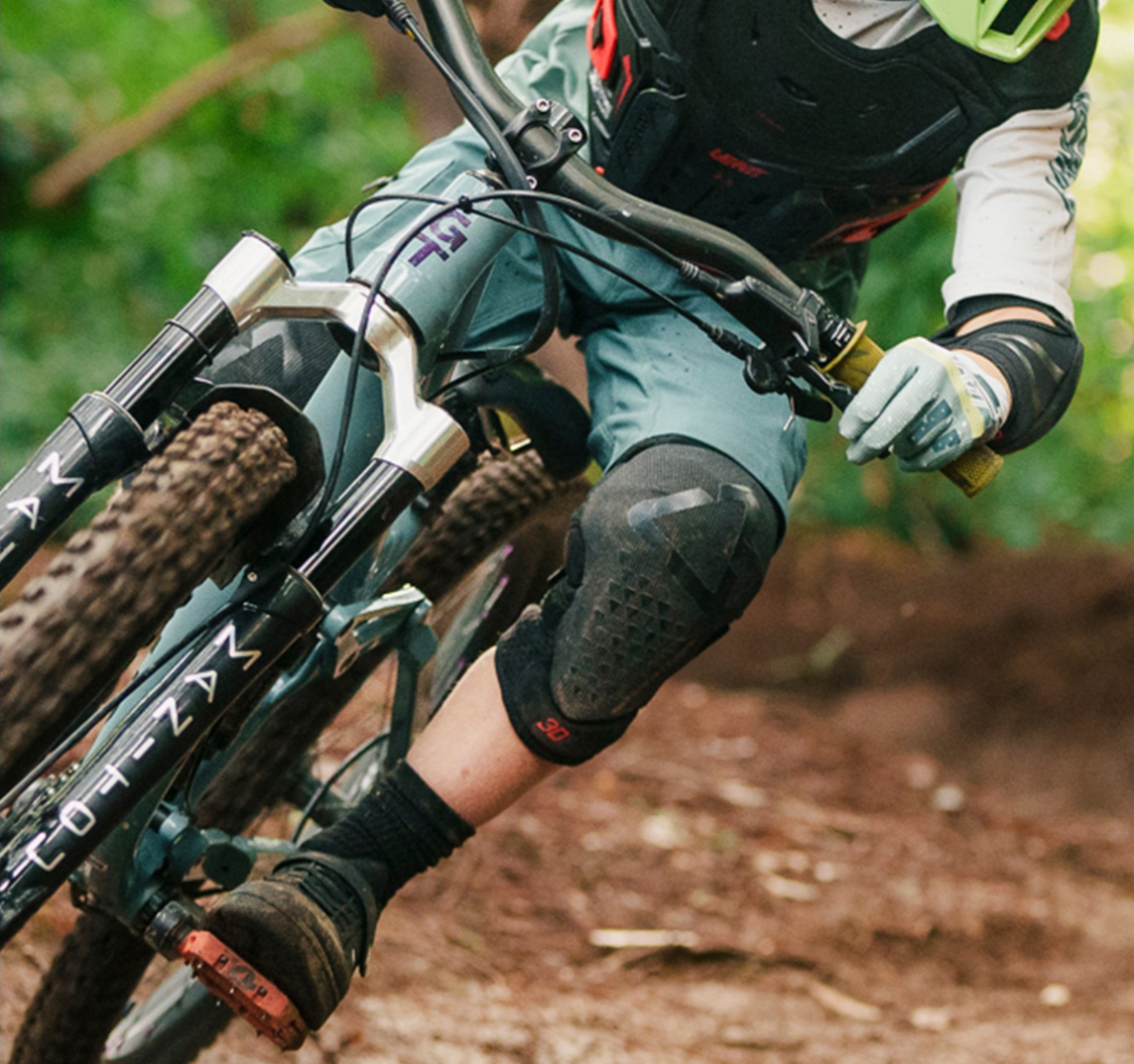 RODILLERA LEATT INFANTIL JR MINI 3DF 5.0 EVO BLACK4