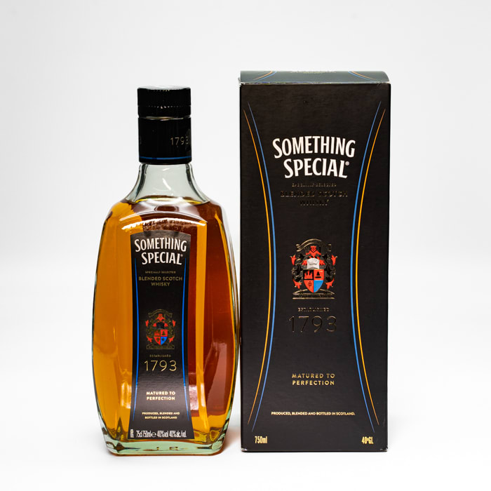 Something Botella Whisky Something Special 40°, Botella 750 cc | Licores Villafraz