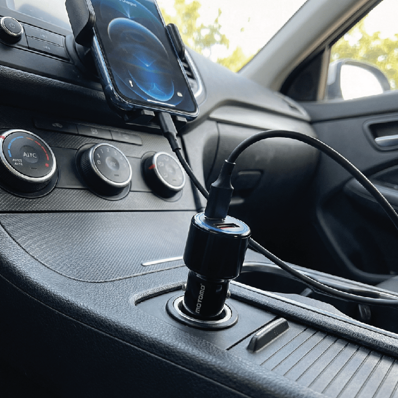 Cargador de Auto Motomo MO-3024 52.5W2