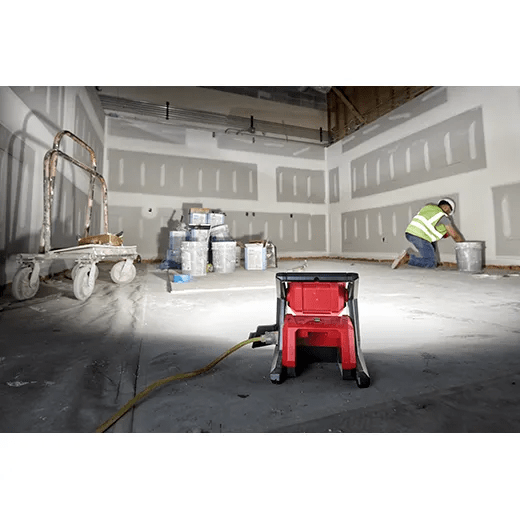 REFLECTOR INTENSO DE DOBLE POTENCIA M18™ ROVER™ 4000 LUM MILWAUKEE / 2366-205