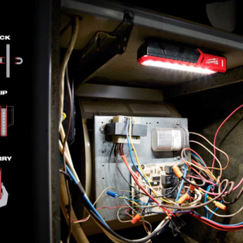 Lampara Led Para Bolsillo ROVER MILWAUKEE 2112-21 445 LM USB2