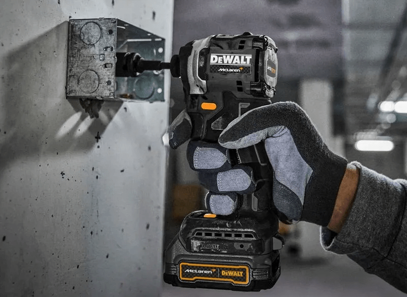 COMBO 2 HERRAMIENTAS 20VXR (2 X 1.7 AH POWERSTACK) (DCD85ME2GT + DCF85ME2GT) EN TSTAK EDICIÓN McLAREN6