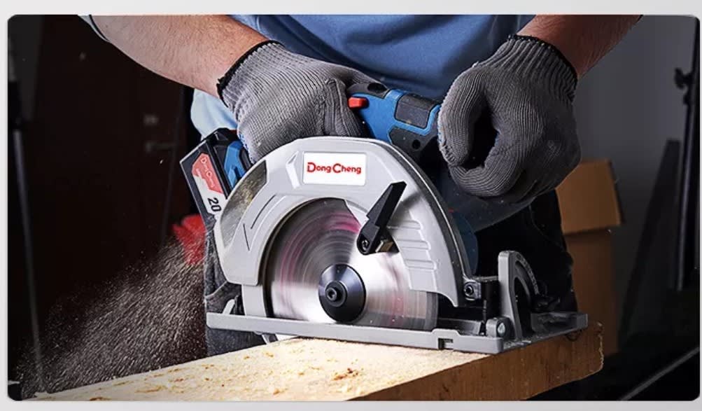 Sierra circular inalambrica 20v 185mm Dongcheng dcmy02-1854