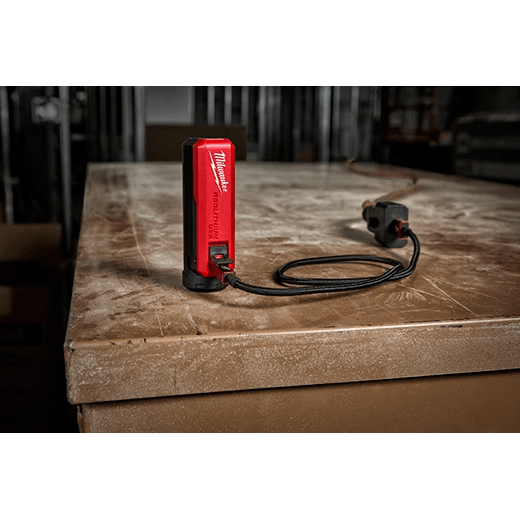 KIT FUENTE DE ENERGIA PORTATIL Y CARGADOR + BATERIA USB REDLITHIUM MILWAUKEE / 48-59-20131