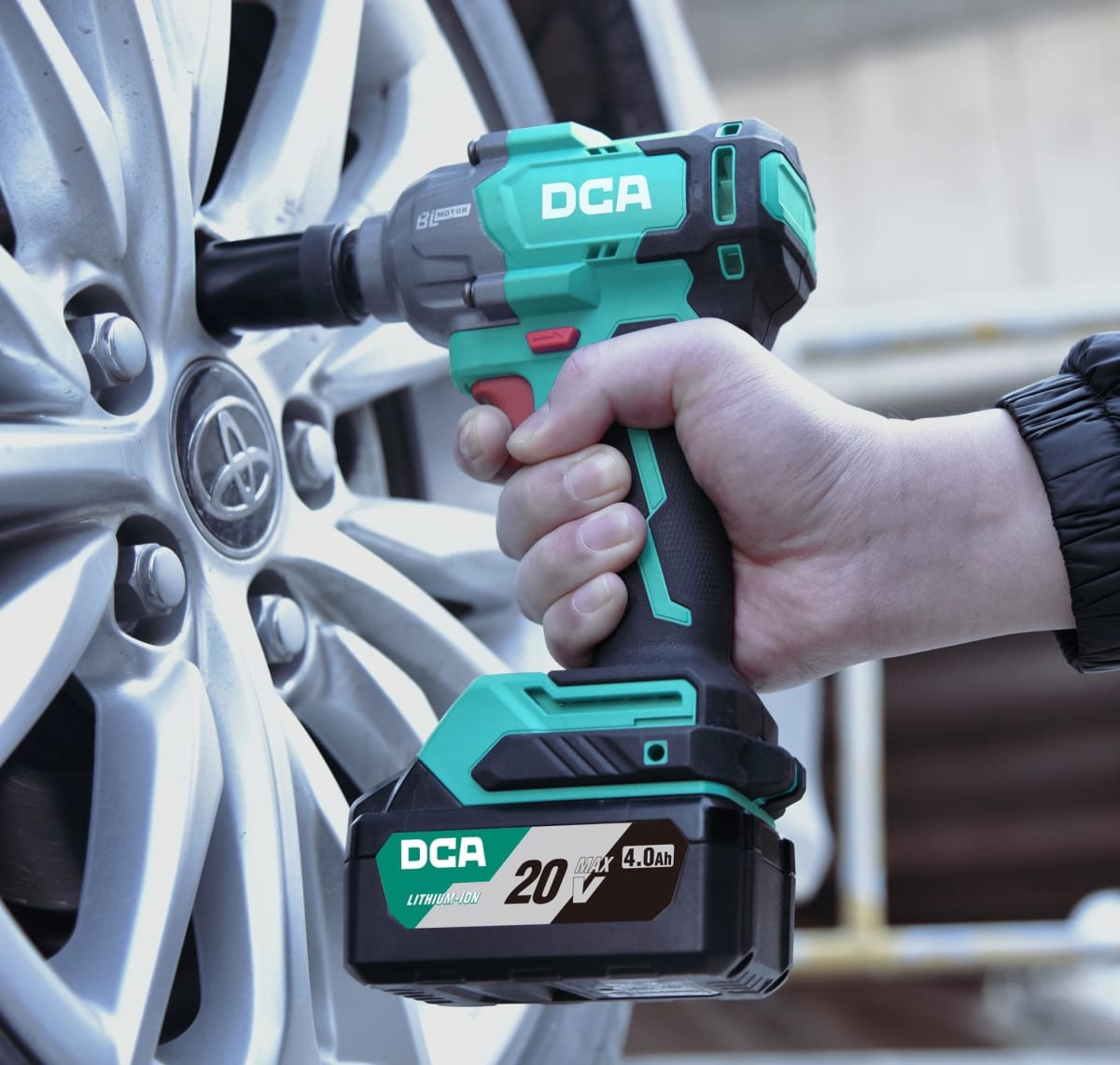 LLAVE DE IMPACTO INALÁMBRICO DCA 1/2