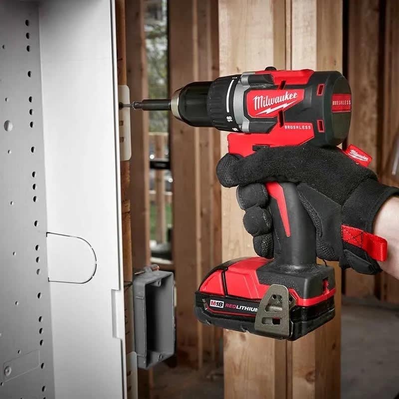 Combo Brushless Milwaukee 2900-259C de Taladro  2802-20 + Atornillador de Impacto 2850-203