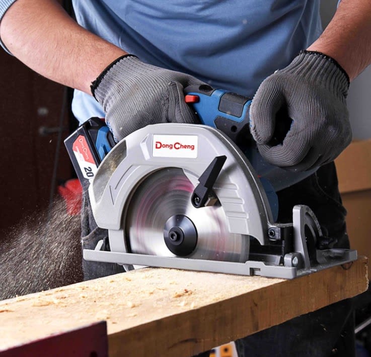 Sierra circular inalambrica 20v 185mm Dongcheng dcmy02-1852