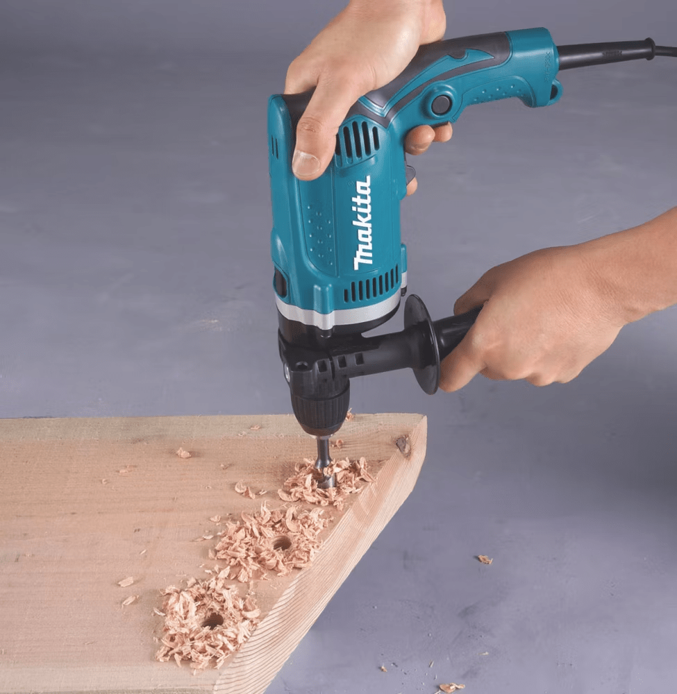 TALADRO PERCUTOR 710W 1/2 CON MALETA MAKITA3