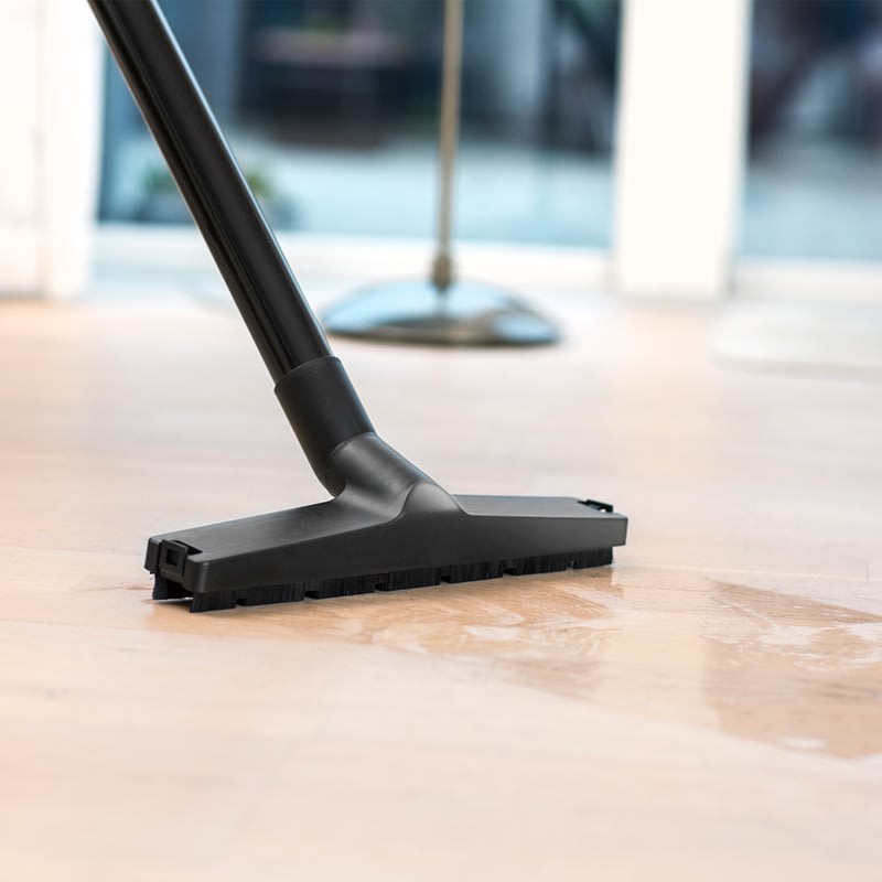 ASPIRADORA SECO Y HÚMEDO NILFISK BUDDY 18L 1200 W.3