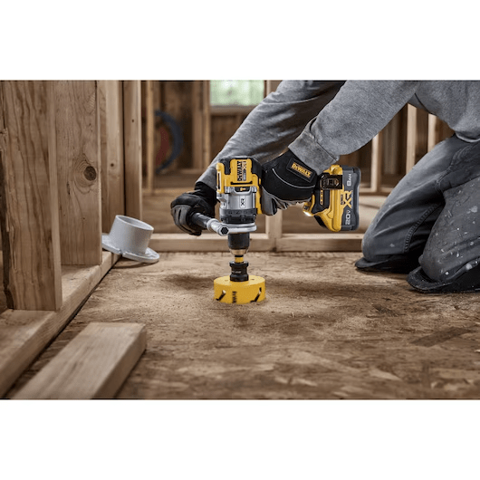 TALADRO ATORNILLADO CON PERCUTOR XR® de 20 V MÁX* BARETOOLS DEWALT / DCD1007B5