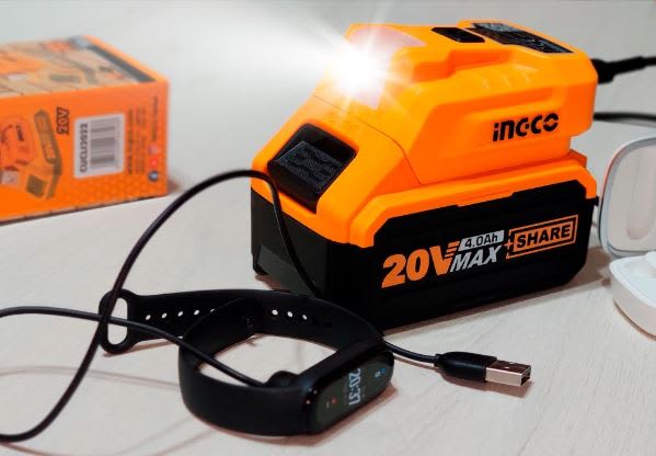 ADAPTADOR PARA CARGADOR CELULAR USB + LUZ LED  CUCLI2022 INGCO3