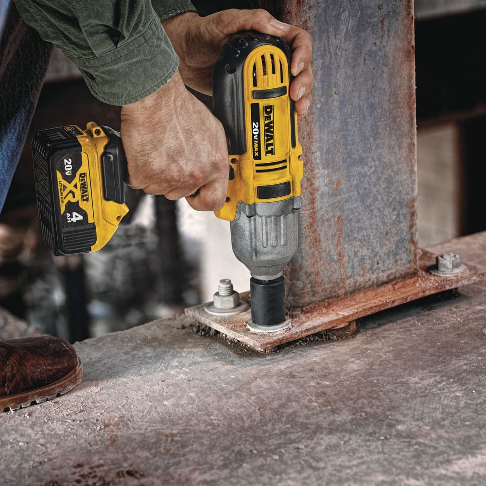 LLAVE DE IMPACTO 1/2'' 20 V. DEWALT DCF889M2-B22
