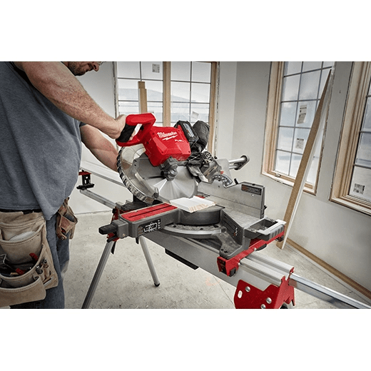 Sierra ingletadora compuesta y corrediza con doble bisel M18 FUEL™ de 12