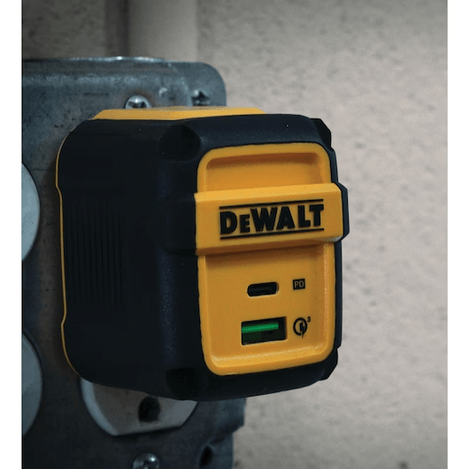 Cargador USB PD de 2 puertos para lugar de trabajo 49.5W DEWALT / DXMA13108512