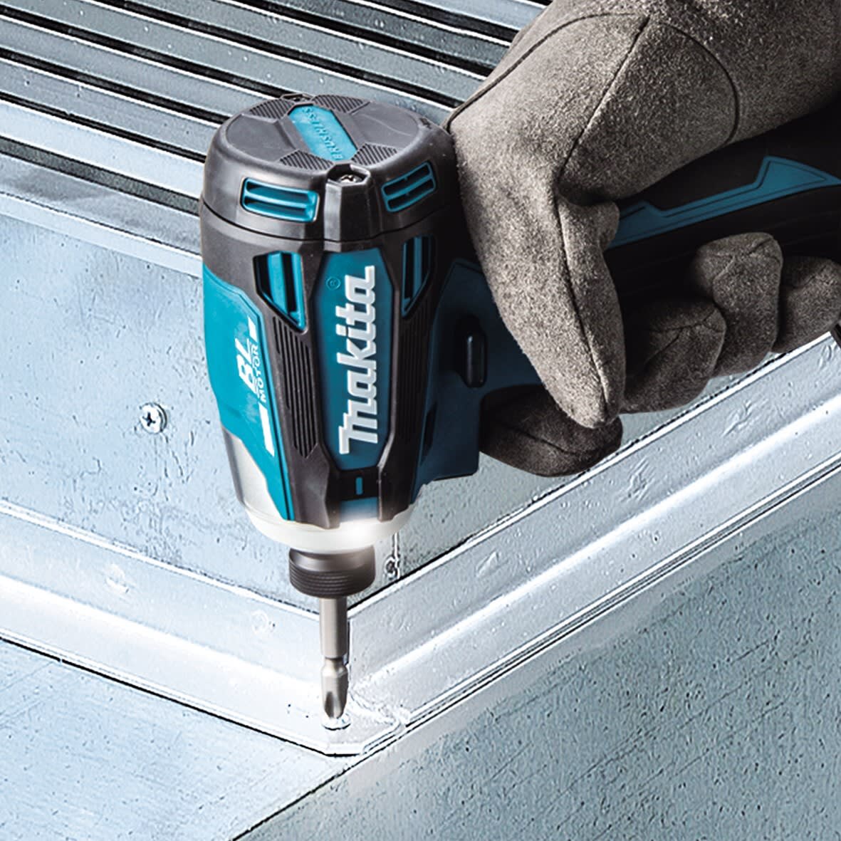 Atornillador de impacto 1/4'' hex 18v lxt bl baretool makita - FT - dtd172z1