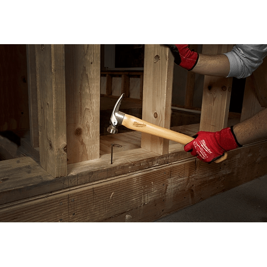 Martillo carpintero 19 oz con mango de madera cara lisa  MILWAUKEE / 48-22-95193