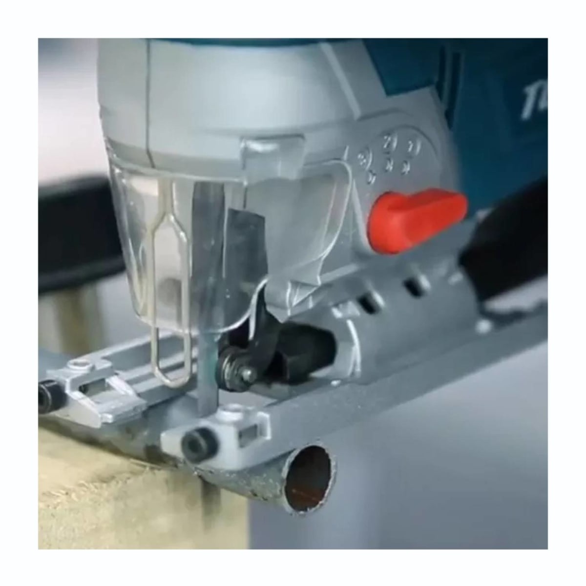 SIERRA CALADORA 800W CORTADORA DE METAL Y MADERA TOTAL - TS20810062