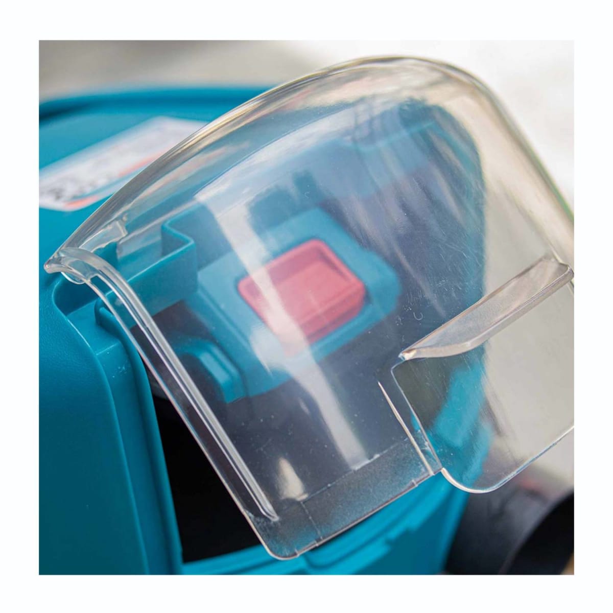 ASPIRADORA 20L  INALAMBRICA 20V BARETOOLS CON AACCESORIOS TOTAL - TVLI2005E2