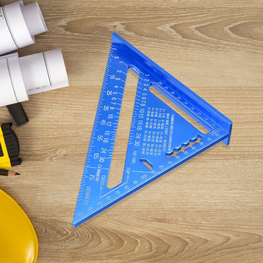 ESCUADRA TRIANGULAR DE ALEACIÓN DE ALUMINIO 7