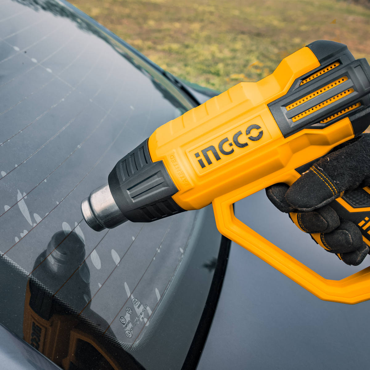 PISTOLA DE CALOR 2000 W. VELOCIDAD VARIABLE INGCO HG2000284