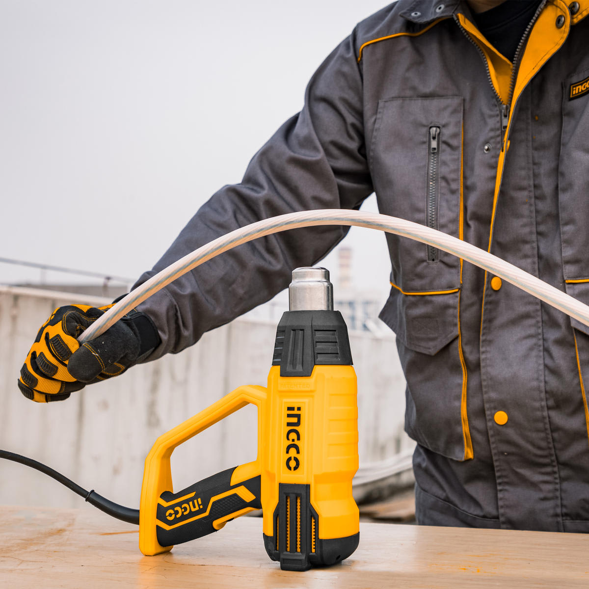 PISTOLA DE CALOR 2000 W. VELOCIDAD VARIABLE INGCO HG2000283