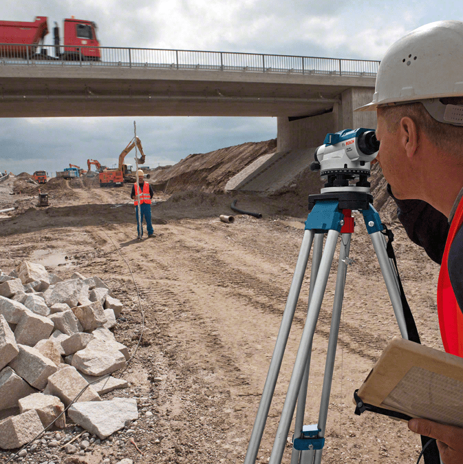 NIVEL ÓPTICO CON AUMENTO DE HASTA 26X BOSCH GOL 26 D6