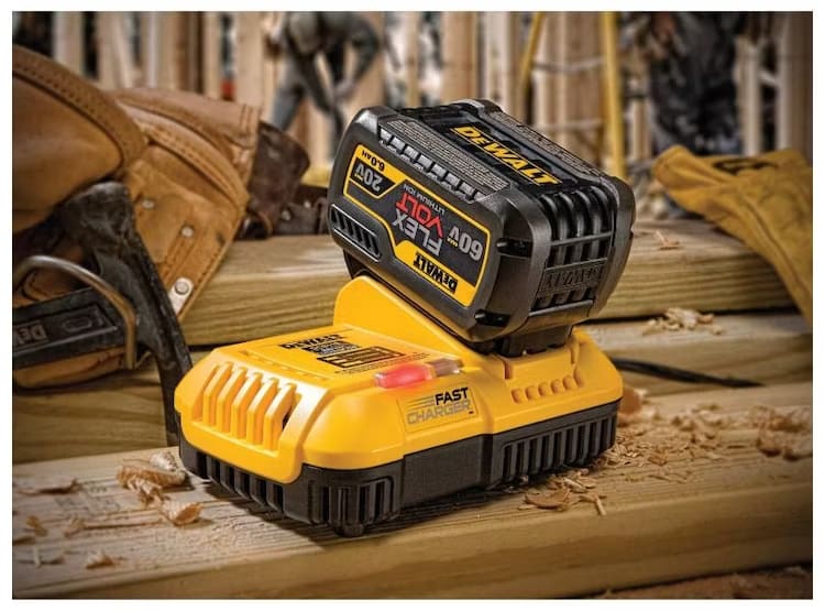 CARGADOR RÁPIDO 20V/60V MAX FLEXVOLT DEWALT DCB118-B25