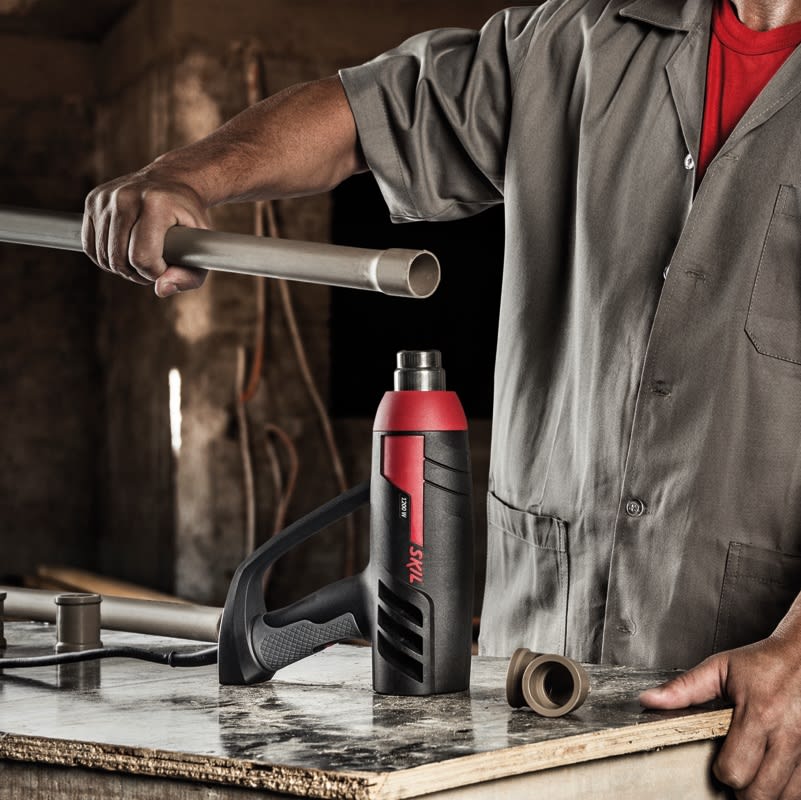 PISTOLA DE CALOR 8003 SKIL 1800W + MALETÍN PLÁSTICO + 4 BOQUILLAS4