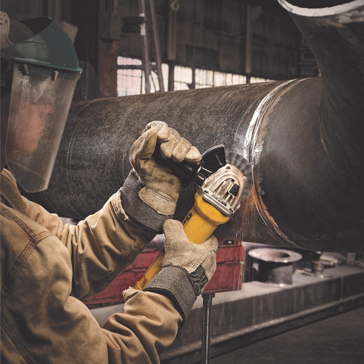 ESMERIL ANGULAR 4-1/2'' 1200 W. DEWALT DWE42122