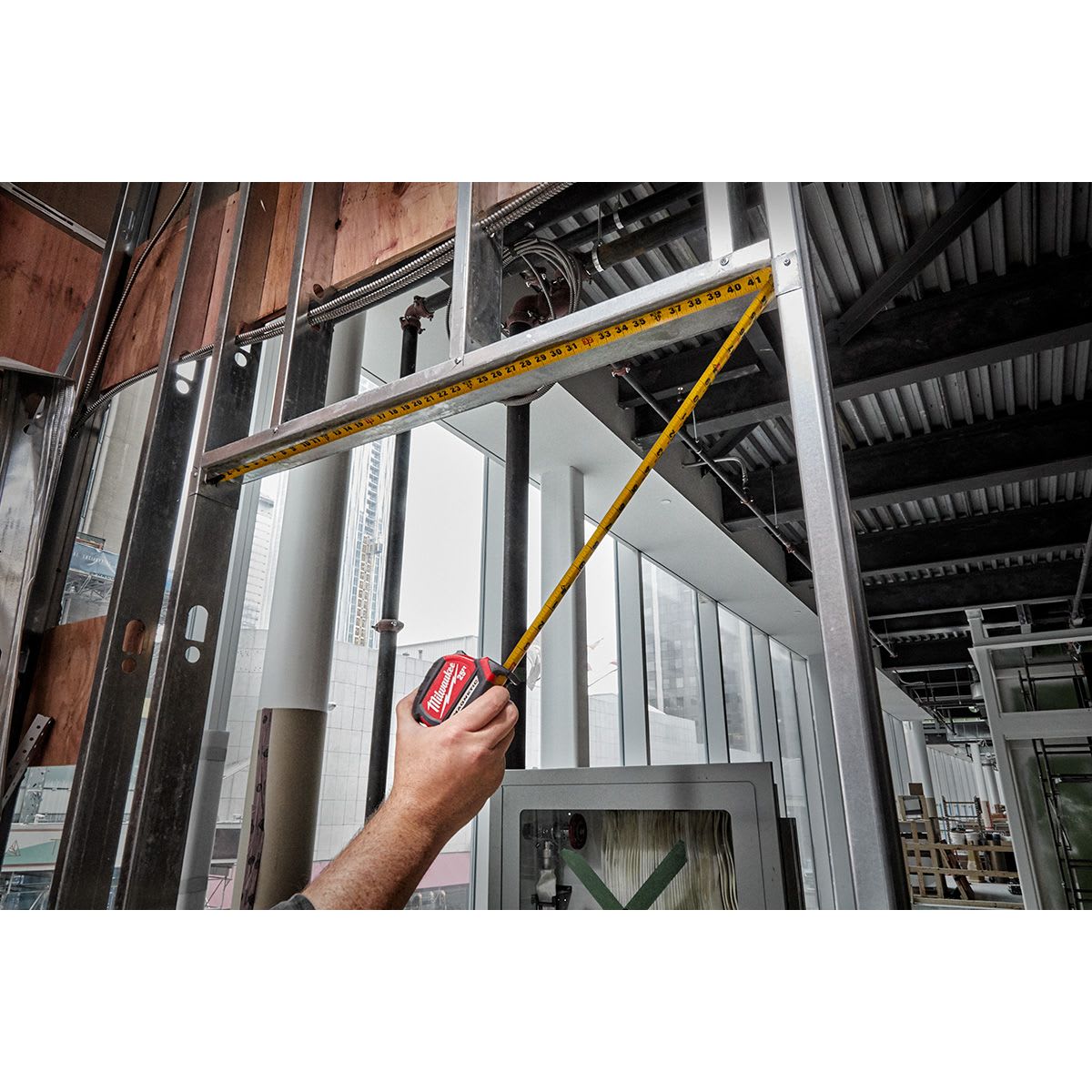 CINTA METRICA MAGNETICA MILWAUKEE 8MT 26PIES X 1