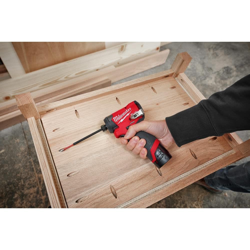 Kit de destornillador de impacto hexagonal Milwaukee M12 FUEL de 1/4 pulgadas1