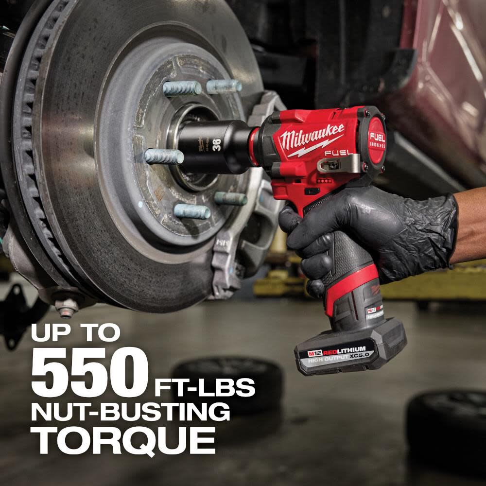 Llave de impacto Milwaukee M12 FUEL Stubby de 1/2
