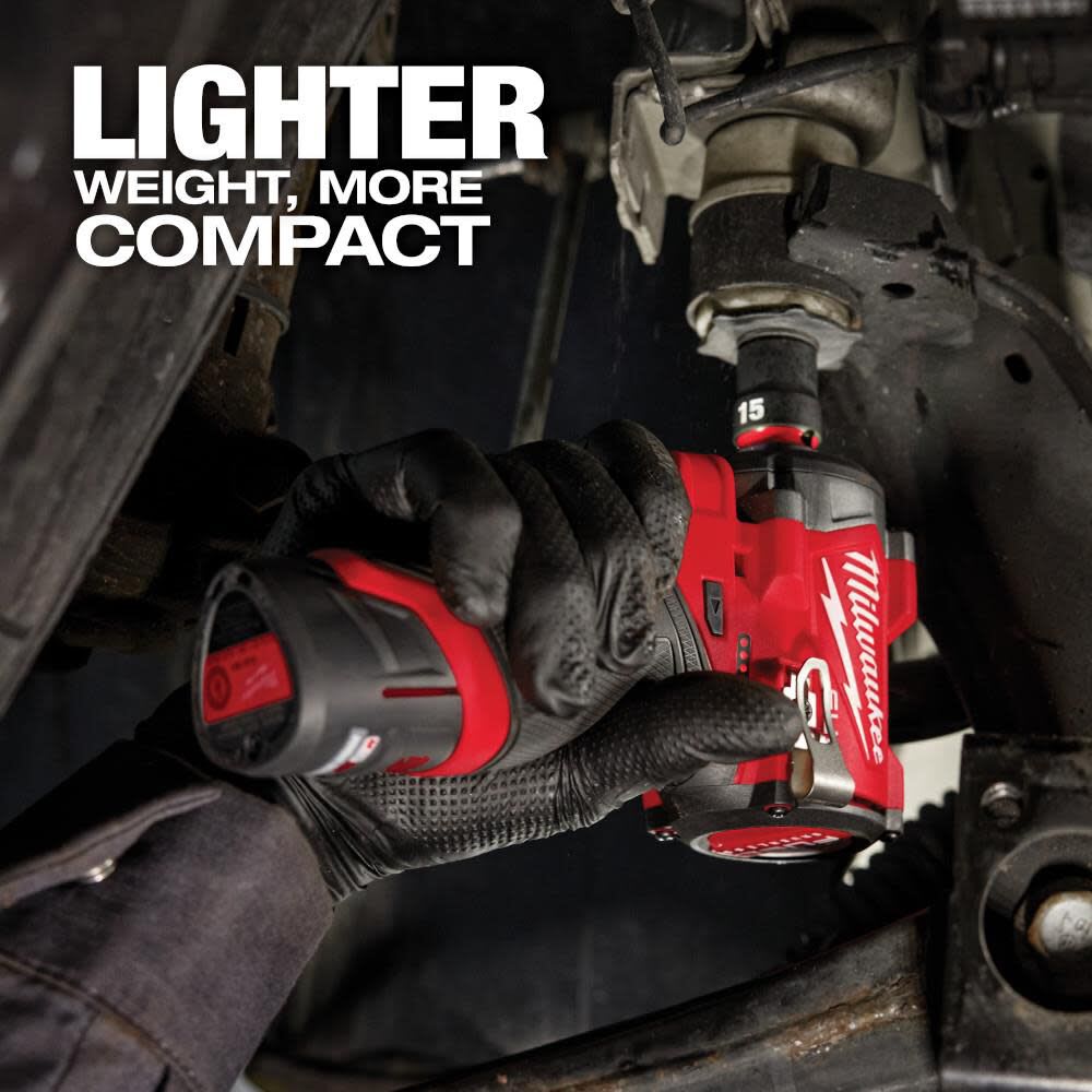 Llave de impacto Milwaukee M12 FUEL Stubby de 1/2