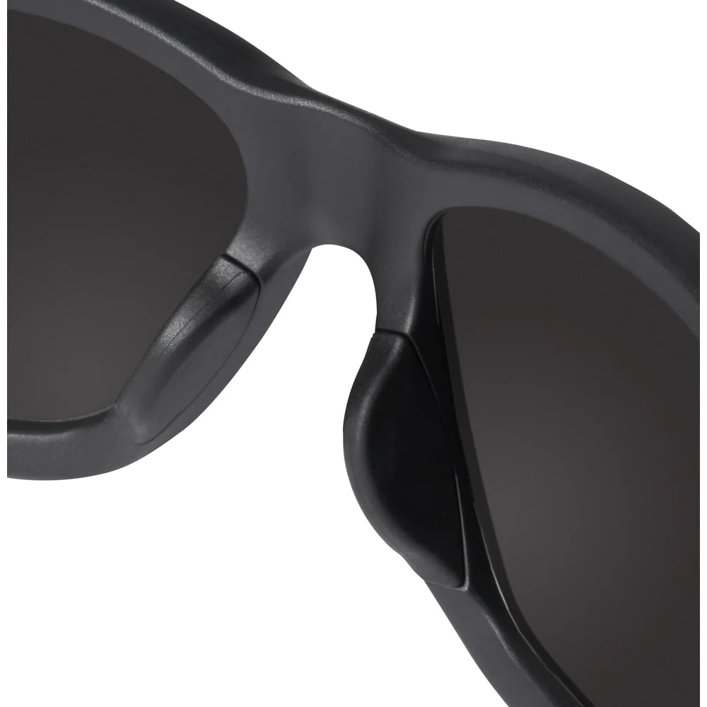 LENTES DE SEGURIDAD ALTO IMPACTO OSCUROS MILWAUKEE / 48-73-20252