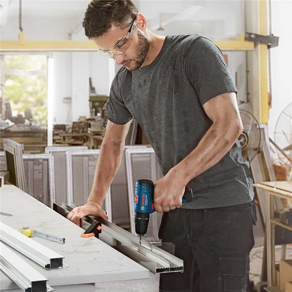 TALADRO ATORNILLADOR GSB 120-LI BARETOOLS BOSCH / 06019G81E42