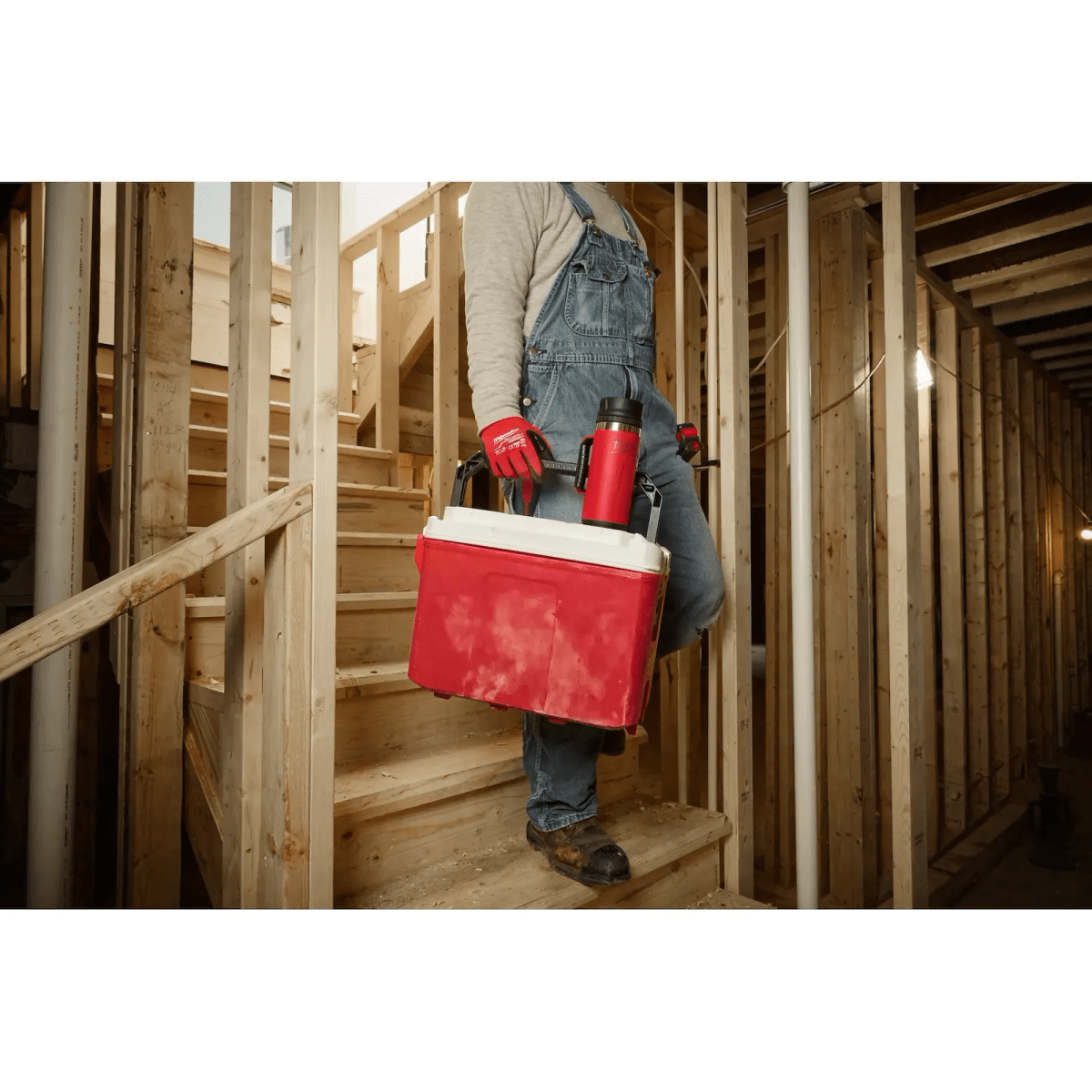 Taza térmica PACKOUT™ de 18 oz con tapa para sorbos MILWAUKEE / 48-22-8394R2