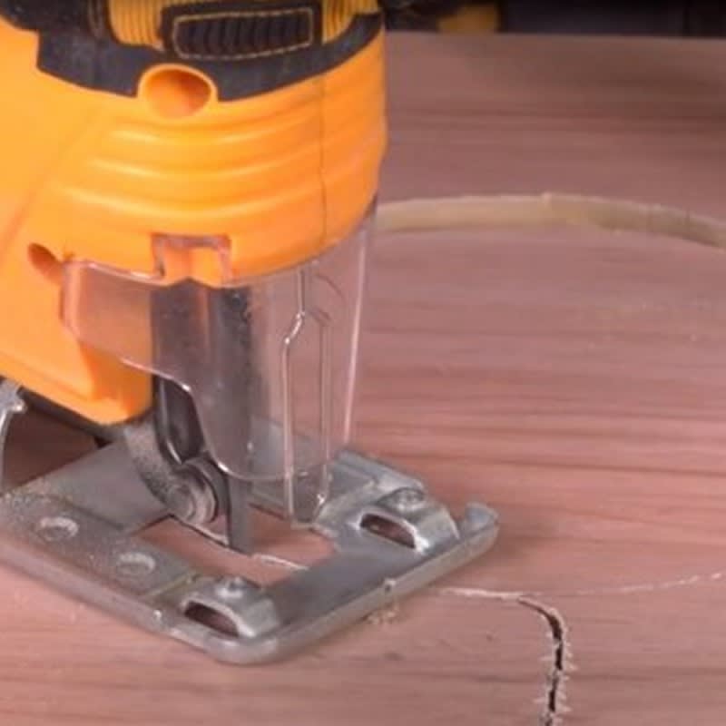 SIERRA CALADORA 800W INGCO JS800282