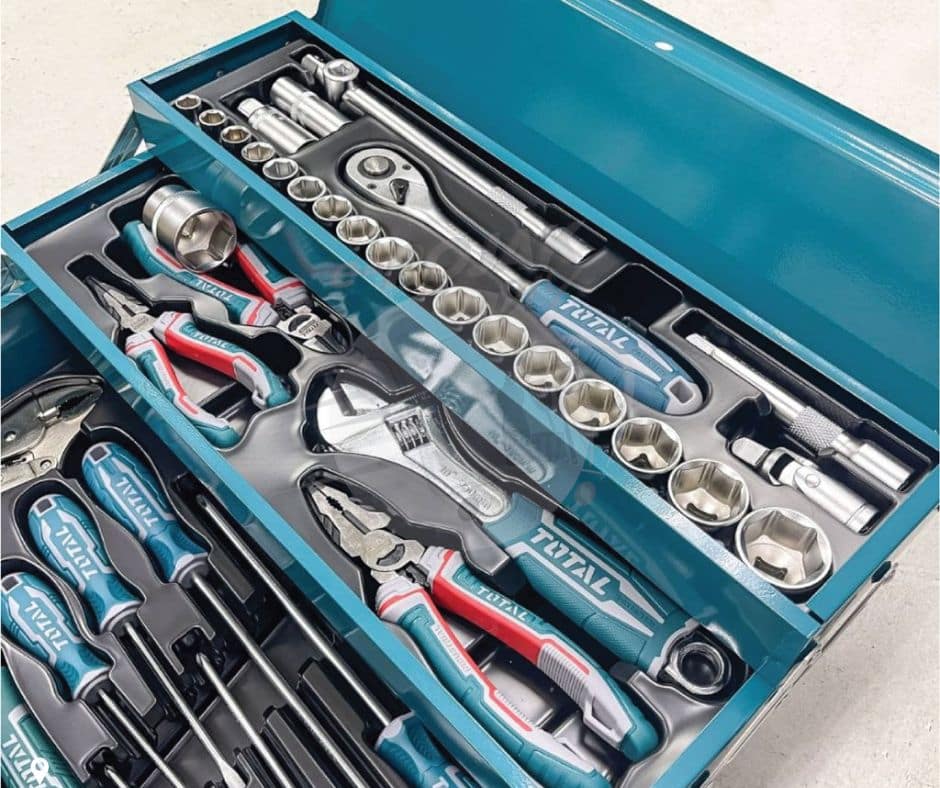 SET DE HERRAMIENTAS MANUALES 108 PCS ESTUCHE METALICO TOTAL - THTCS1210812