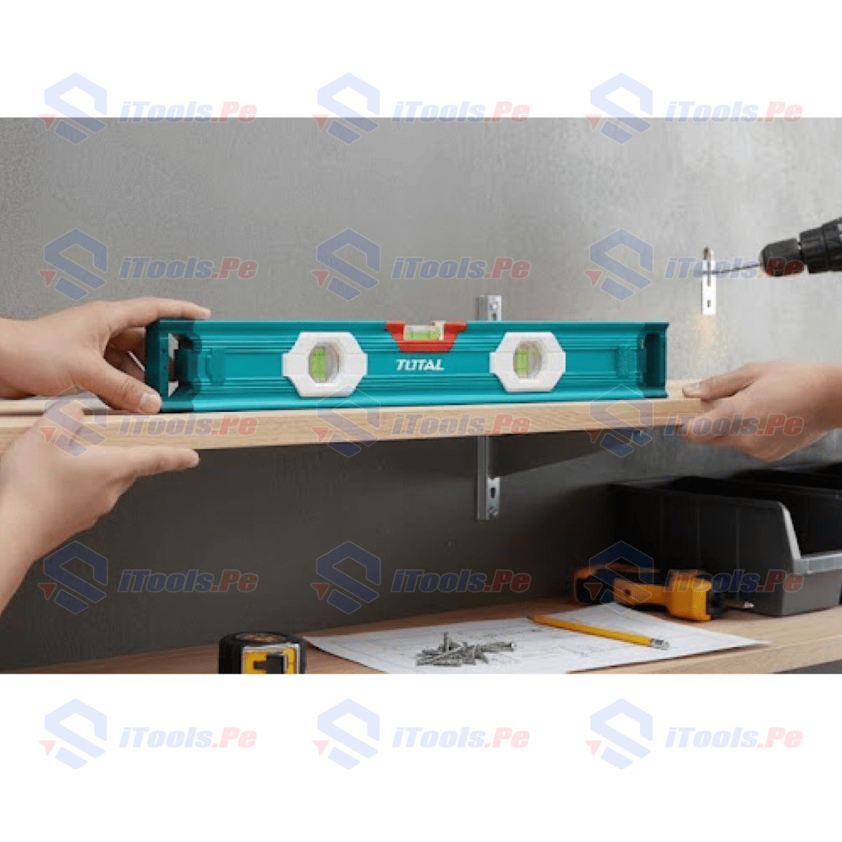 NIVEL DE BURBUJA MANUAL MAGNETICO 60CM PROFESIONAL TOTAL - TMT260562