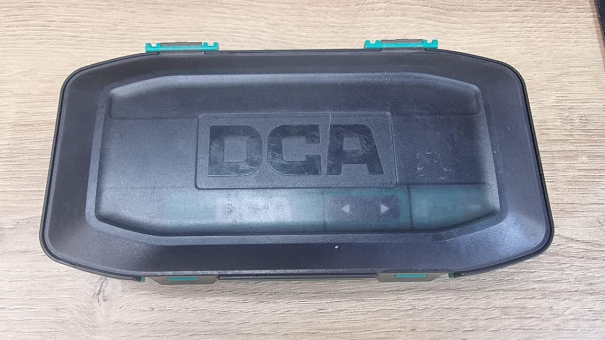 Destornillador 4v 2.0ah 1/4' hex 5nm 300/min maletin DCA / ADPL04-5-LIQUI1