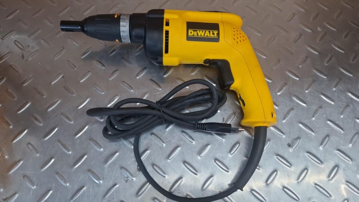 Atornillador alto torque de 540w dewalt/ DW257-LIQUI1