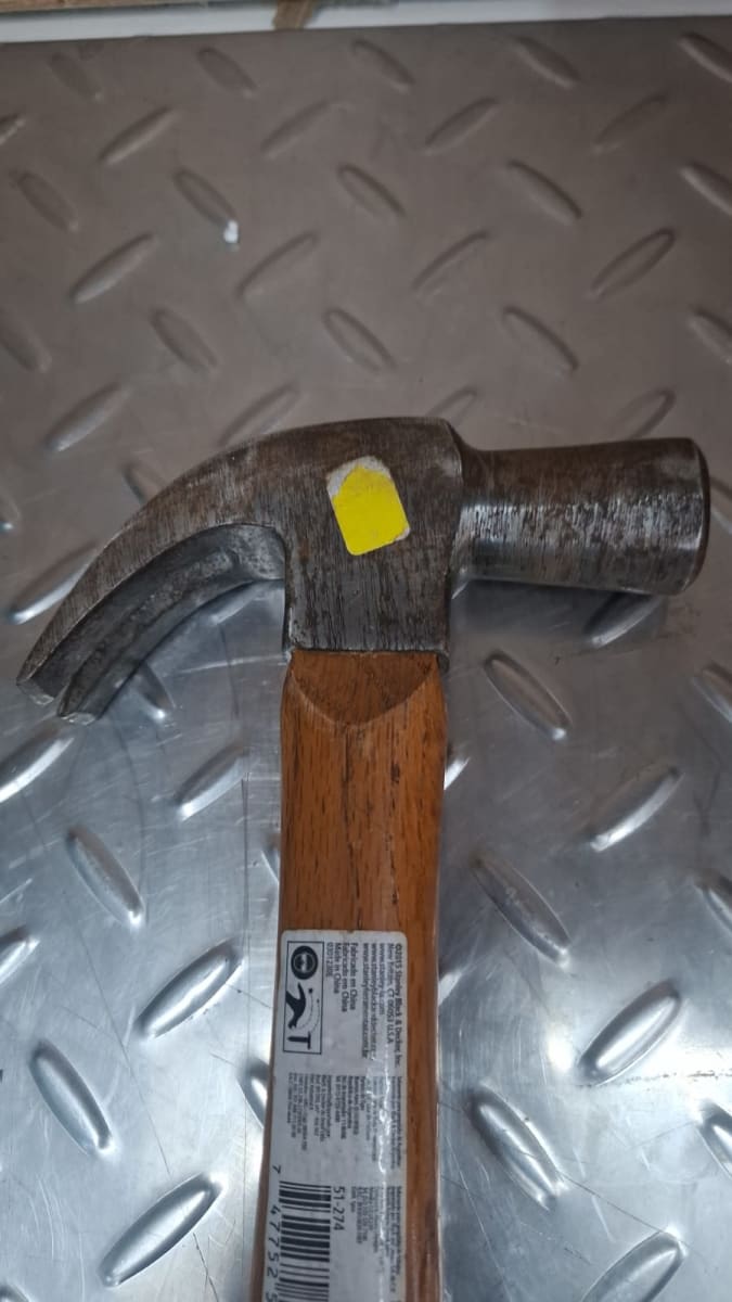 MARTILLO UÑA PULIDA 20OZ 565G STANLEY / STHT51274-LI2