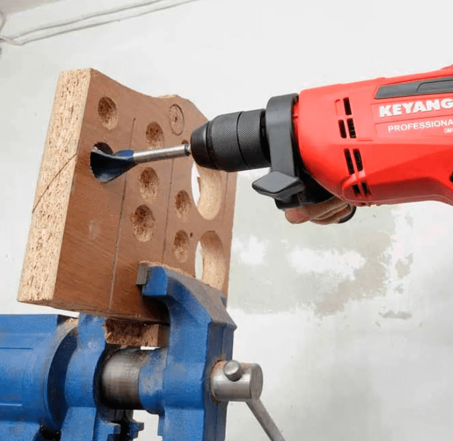 TALADRO PERCUTOR 720W MANDRIL SIN LLAVE DMV-16K KEYANG4