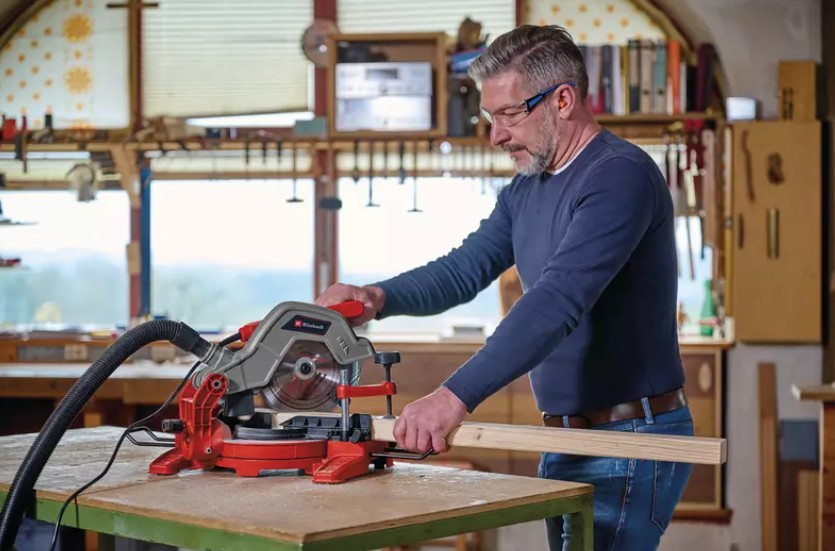 Ingleteadora Einhell 8