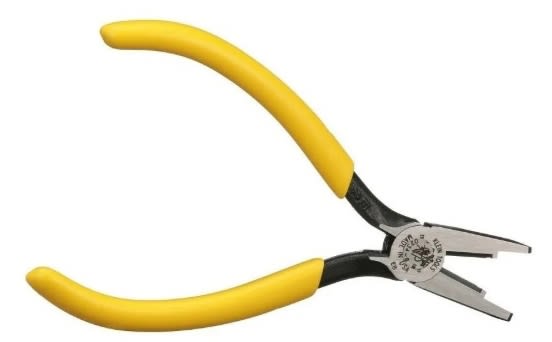 Alicate Punta De 6 C/lateral P/conectores (D234-6)1