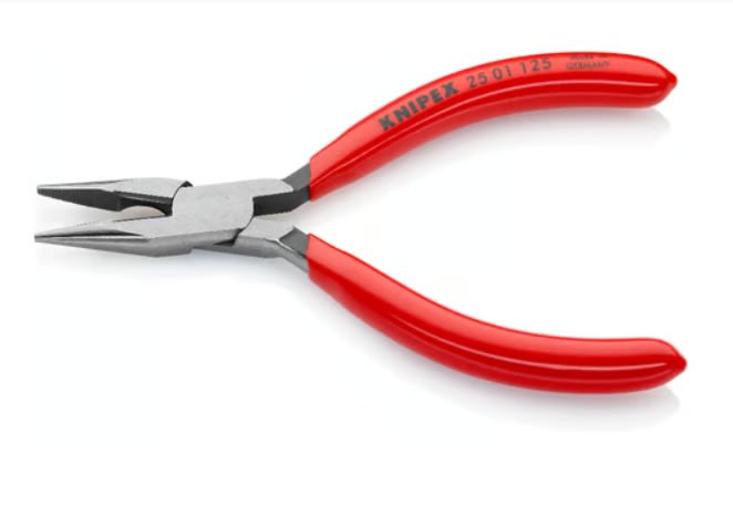 ALICATE PUNTA MEDIA CAÑA DE 5.1/2'' C/CORTANTE EN LA PUNTA (2701160)2